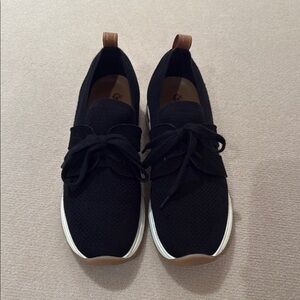 Women’s Black sock slip on walking sneakers